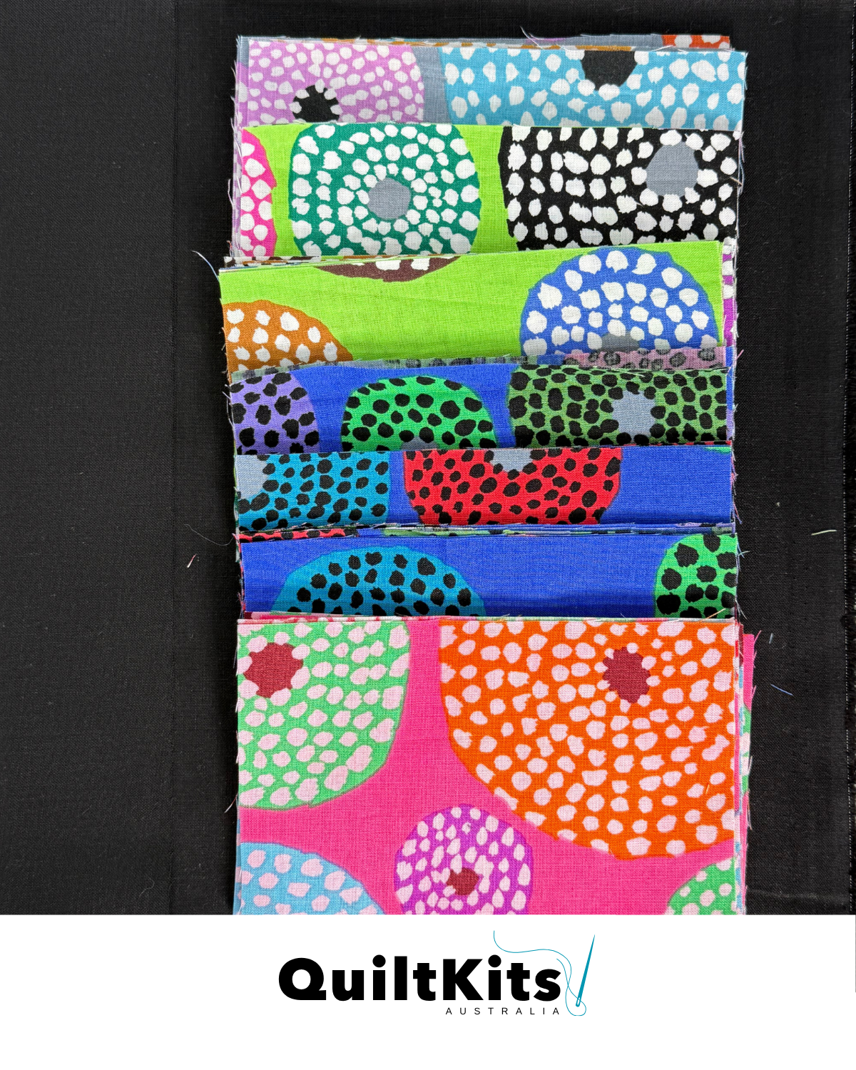 Entwined Complete Quilt Kit - Kaffe Fasset Disks