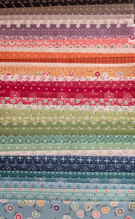 Lush Quilt Kit - Throw - Lori Holt Bee Dots
